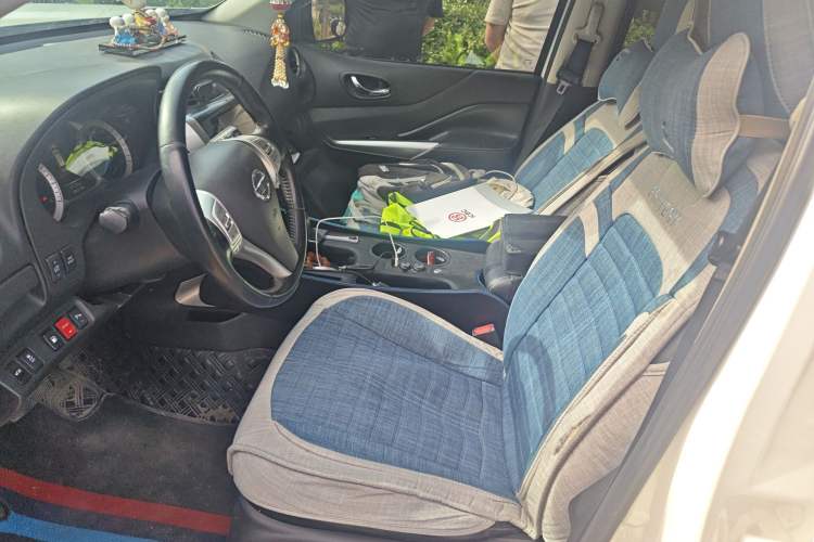 Used Nissan Terra 2018 2.5L Automatic 4x4 Flagship Edition Left Front Seat