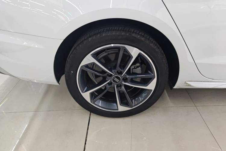 Used Audi A4L 2024 40 TFSI Fashion Dynamic Model