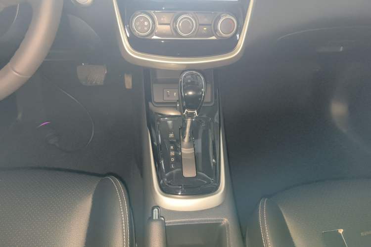 Used Nissan Tiida 2021 1.6L CVT Smart Drive Edition Gear Lever