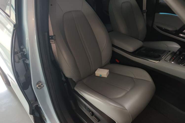 Used Nio ES6 2022 75 kWh Sport Edition Right Front Seat