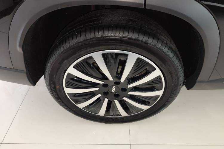 Used Chery Fengyun T8 2025 1.5T 130 km Comfort Edition 5-Seater Right Rear Wheel Hub