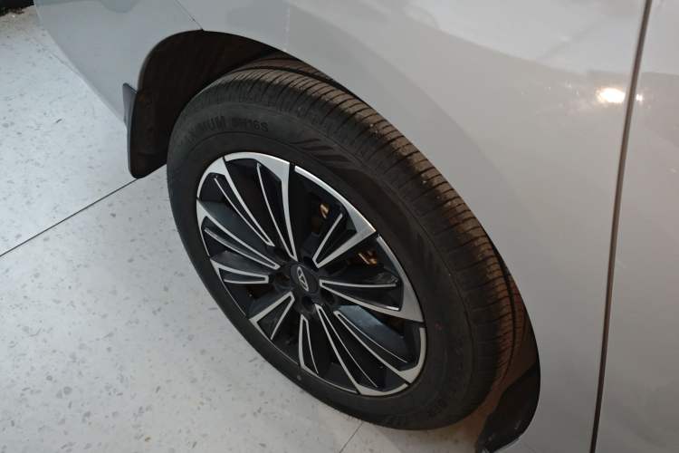 Used Chery Fengyun A8 2024 127 ZHU FENG Version Exterior 8