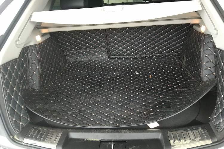 Used Cadillac SRX 2015 3.0L Comfort Version Trunk