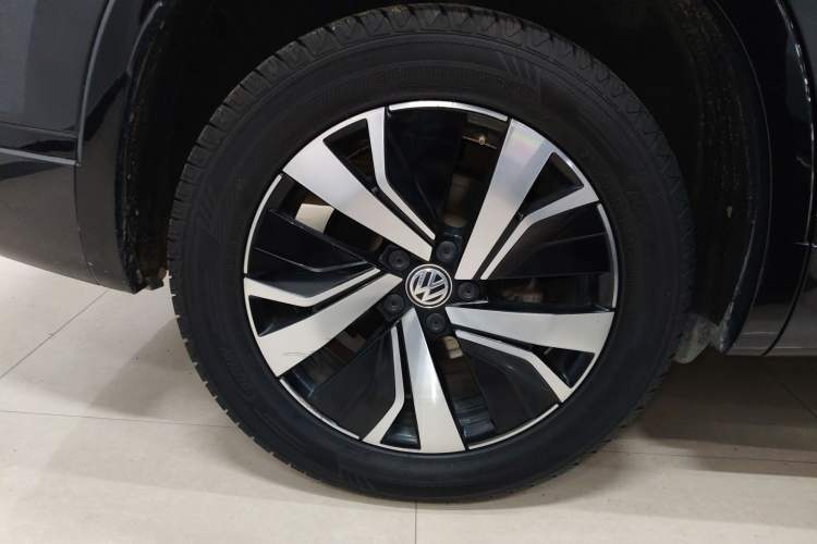 Used Volkswagen Tayron GTE Plug-in Hybrid 2020 1.4T Luxury Model Right Rear Wheel Hub