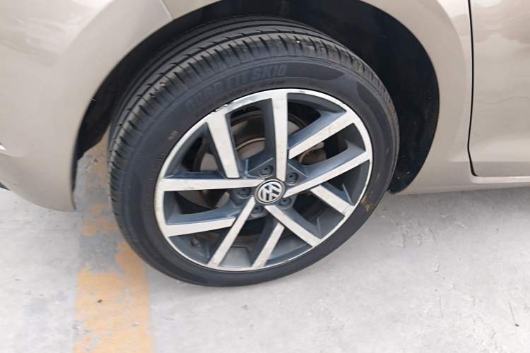 Used Volkswagen Golf 2018 230TSI Automatic Luxury Version