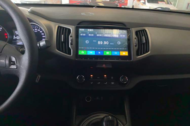 Used Kia Sportage R 2016 2.0L Manual Two-Wheel Drive GL Trim
