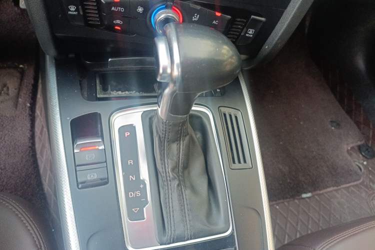 Used Audi A4L 2013 35 TFSI Automatic Standard Model
