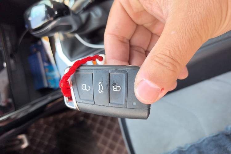 Used Volkswagen Tayron X 2020 380TSI Four-Wheel Drive Dynamic Connect Edition Vehicle Key