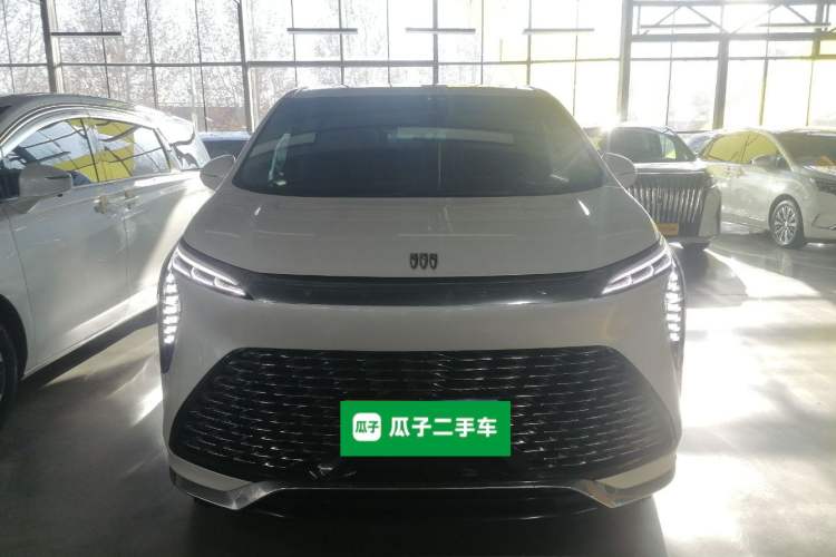 Used Buick Century 2023 2.0T Seven-Seater Yinshi Edition Exterior 1