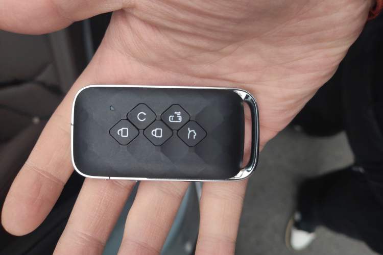 Used Wuling Wuling Starlight 730 2025 Model Plug-in Hybrid 125km Luxury Edition