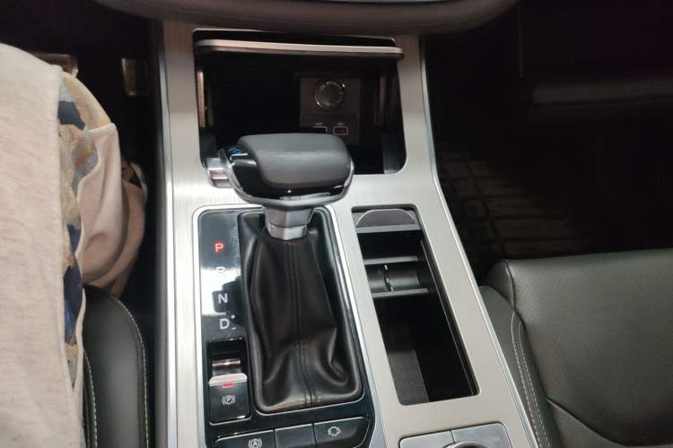 Used JETOUR X70 2020 1.5T DCT YueXing Edition 7-Seater Gear Lever