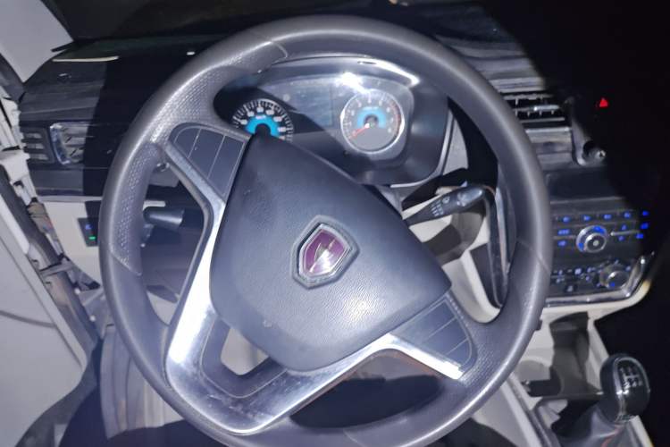 Used Jinbei New Hiace X30L 2016 1.3L Wealth Edition Van DLCG12 Steering Wheel