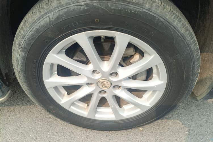 Used Buick Envision 2015 20T Two-Wheel-Drive Leading Model