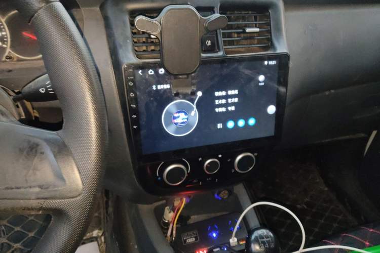 Used Wuling Rongguang V 2015 1.5L Base Version
