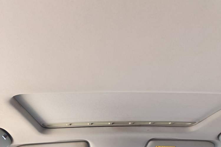 Used Roewe 360 2015 1.5L Manual Luxury Edition Headliner