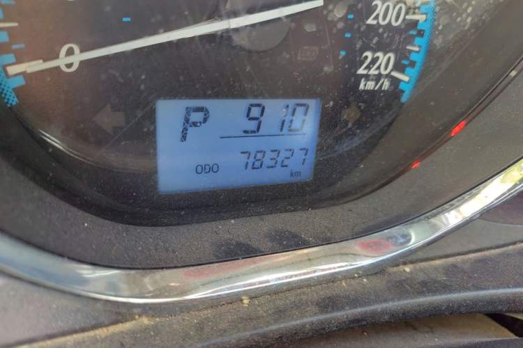 Used Toyota YARiS L Zhi Xiang 2017 1.5E CVT Dynamic Edition Odometer Close Up