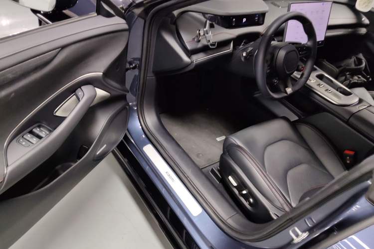 Used Xiaomi Auto SU7 2024 Rear-Drive Standard Founder Edition
