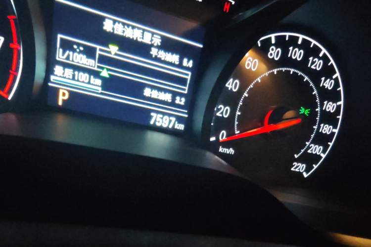 Used Chevrolet Monza 2022 320 Automatic Enjoyment Sunroof Version Odometer Close Up