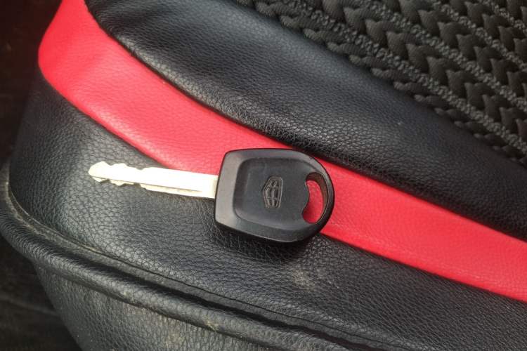 Used Geely Auto Classic Emgrand 2012 Sedan 1.5L Manual Chao Yue Model Vehicle Key