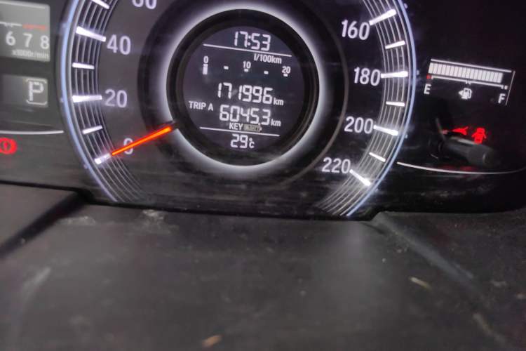 Used Honda Odyssey 2015 Revised 2.4L Luxury Edition Odometer Close Up