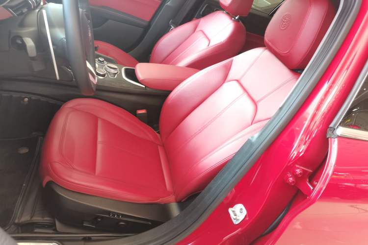 Used Alfa Romeo Giulia 2020 2.0T 280HP Luxury Edition