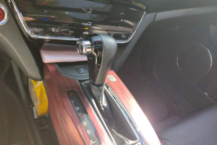 Used Honda XR-V 2015 1.8L VTi CVT Luxury Edition