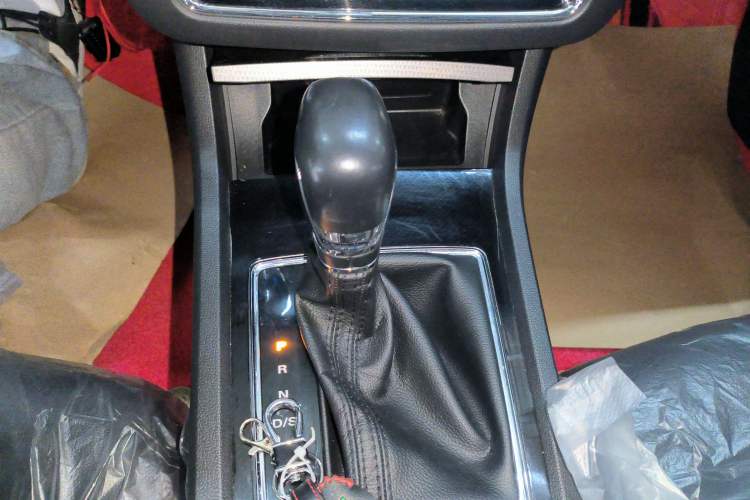 Used Roewe i6 2020 PLUS 1.6L CVT 4G Connected Glory Flagship Edition