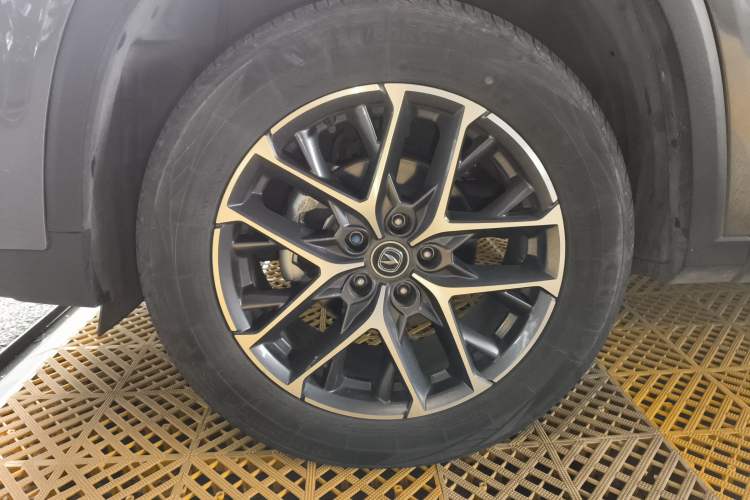 Used CHANGAN CS75 PLUS 2022 Classic Edition 1.5T Automatic Pioneer Model
