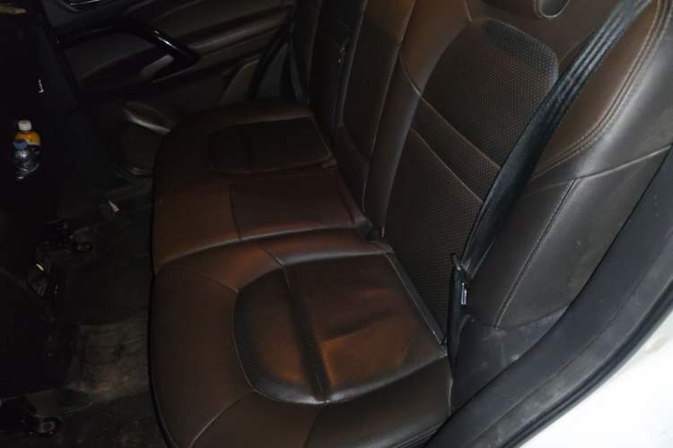 Used GAC Trumpchi GS4 2017 235T Manual Two-Wheel Drive Luxury Edition Left Rear Seat