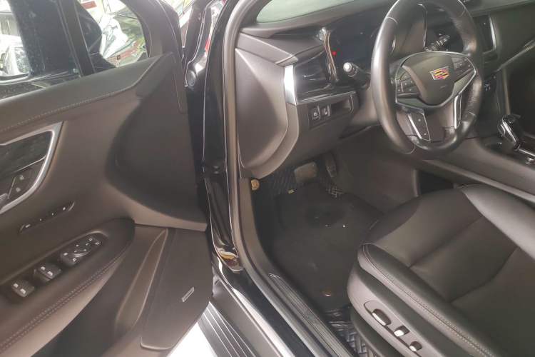 Used Cadillac XT5 2022 2.0T Two-Wheel Drive Luxury Version
