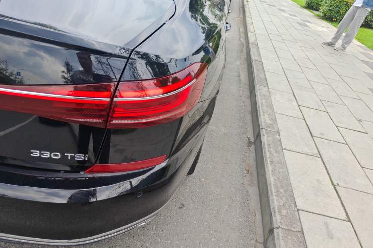 Used Volkswagen Passat 2023 Restyled 330TSI Starry Luxury Edition Right Rear Taillight