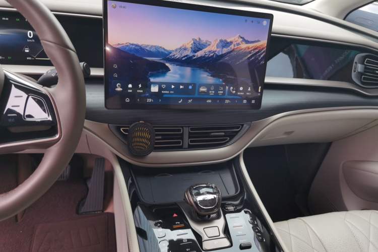 Used Denza D9 2022 DM-i 970 Four-Wheel Drive Prestige Model