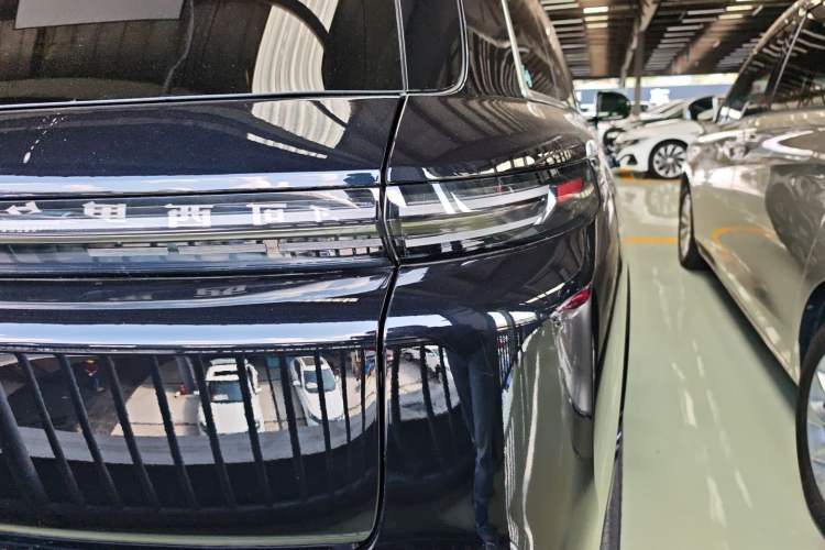 Used Li Auto L8 2023 Pro Model
