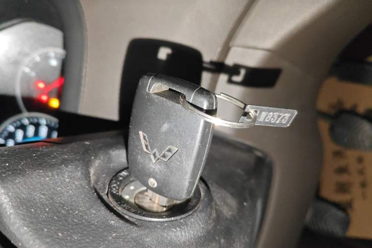 Used Wuling Rongguang New Truck 2021 1.8L Base Model Single-Row Double Rear Wheels LJ479Q6