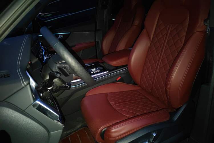 Used Audi SQ7 2024 4.0 TFSI Night Knight Edition Left Front Seat