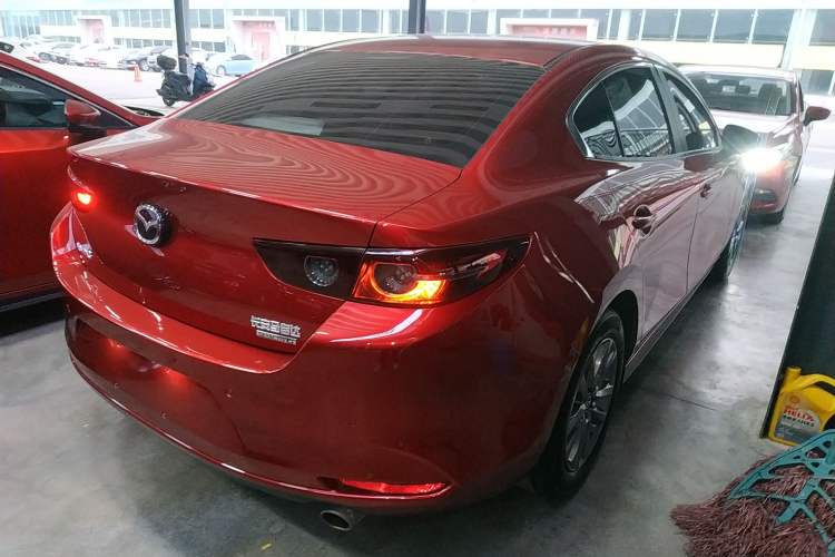 Used Mazda Mazda 3 Axela 2020 1.5L Automatic Luxury Version

