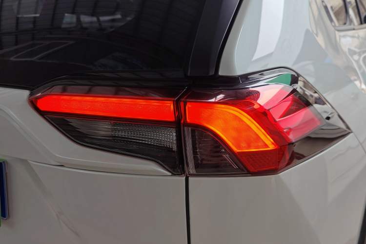 Used Toyota RAV4 2022 2.0L CVT Two-Wheel Drive Fashion Edition