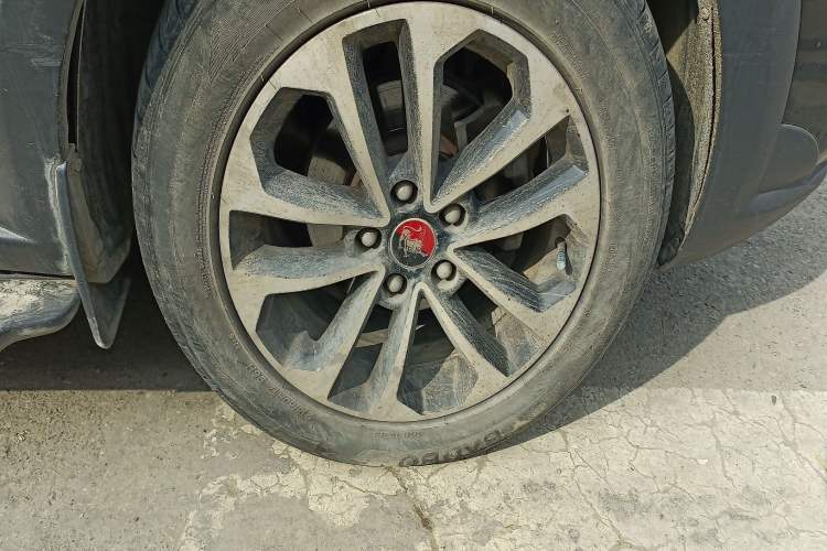 Used FORTHING Joyear X5 2013 1.6L Manual Luxury Model China IV Standard