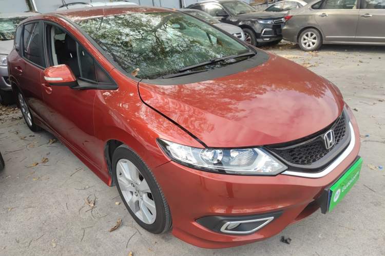 Used Honda Jade 2013 1.8L automatic Comfort version 5 seats
