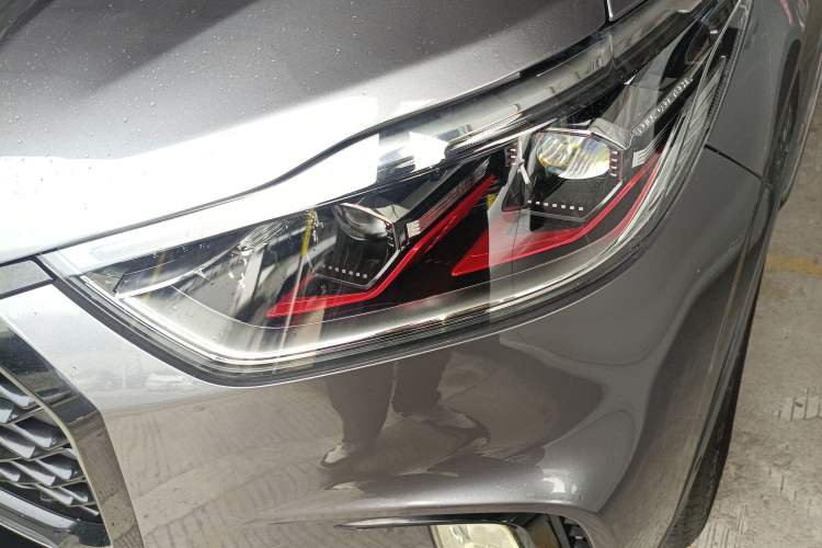 Used SAIC MAXUS D90 Pro 2020 2.0T Gasoline 4x4 Flagship Edition 6 Seats
