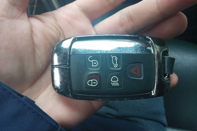 Used Land Rover Discovery Sport 2019 240 PS HSE Version China VI Standard
