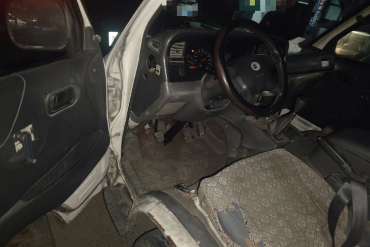 Used Jinbei Hiace 2011 2.0L 5th Generation Kuaiyunwang Luxury Edition 4G19