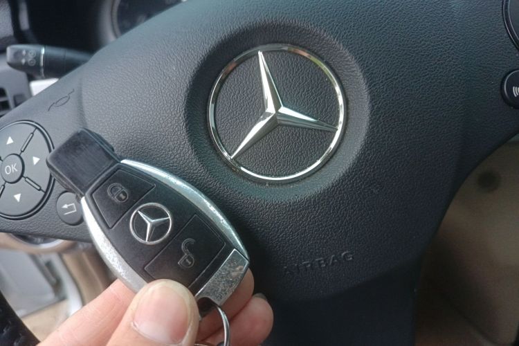 Used Mercedes-Benz GLK-Class 2010 GLK 300 4MATIC Fashion Model Vehicle Key