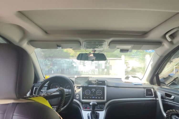 Used Haval M6 2019 1.5T DCT Two-Wheel Drive Elite Version China VI Standard
