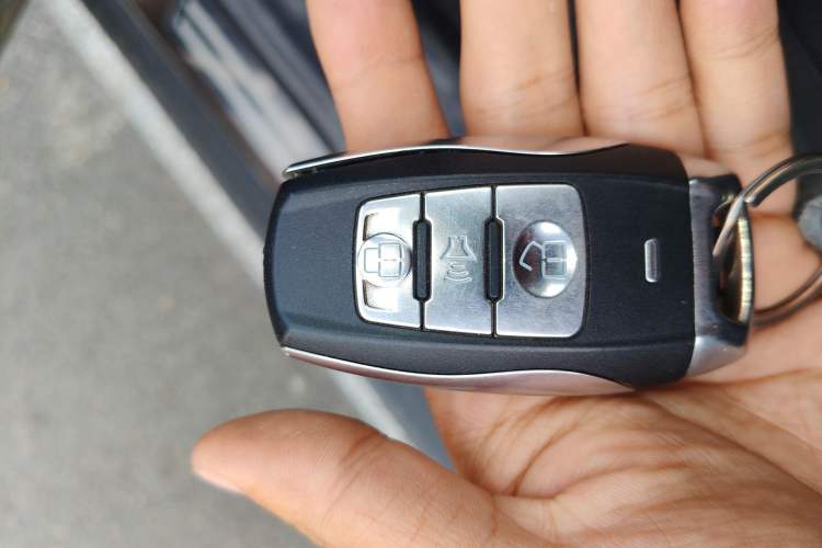 Used Haval H2 2016 Red Label 1.5T Automatic Two-Wheel Drive Elite Model Vehicle Key