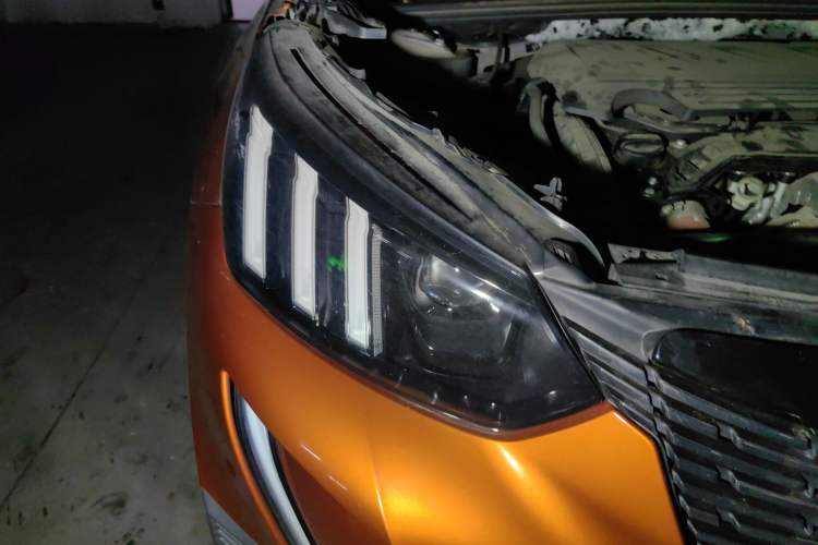 Used Peugeot 2008 2020 230THP 3D ZhenShang Edition Right Front Headlight
