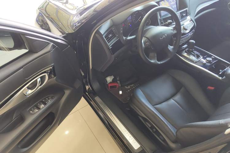 Used Infiniti Q70 2019 Q70L 2.0T Elite Edition
