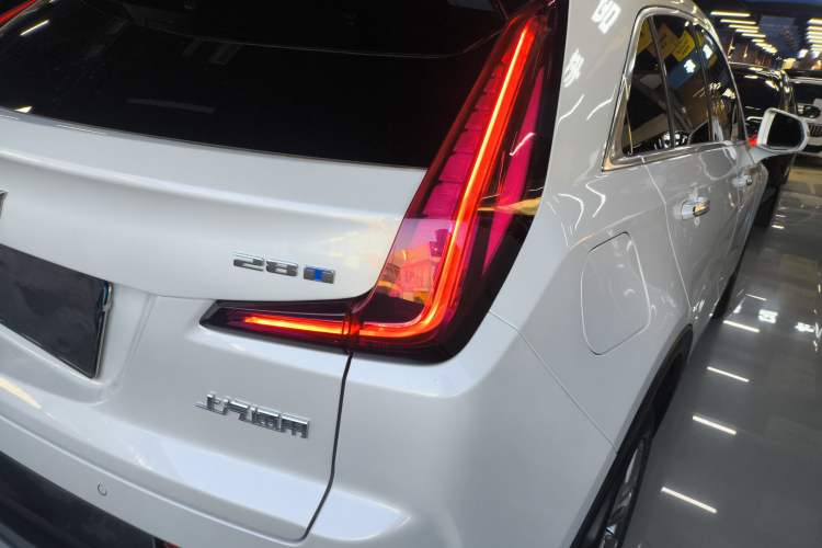 Used Cadillac XT4 2023 28T Two-Wheel Drive Prestige Version