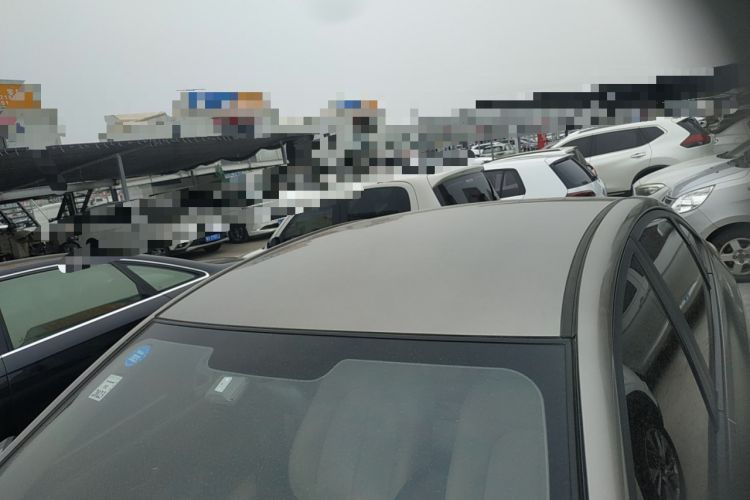 Used Hyundai Celesta 2015 1.6L Automatic Comfort Model Roof