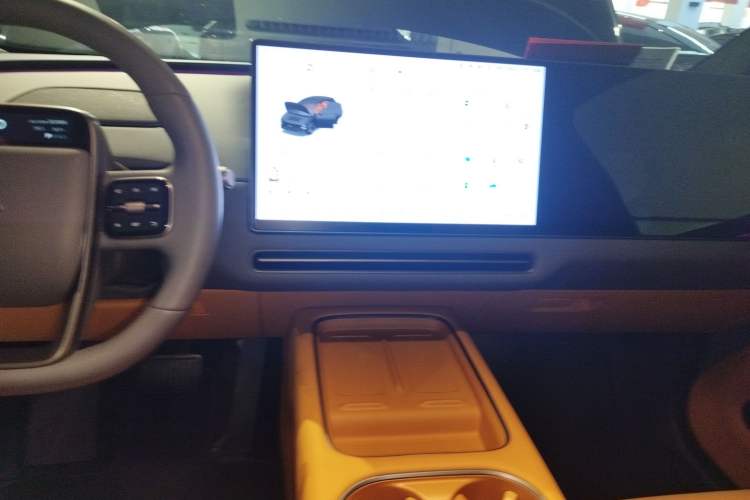 Used Li Auto i6 2025 Model Four-Wheel-Drive Standard Type
